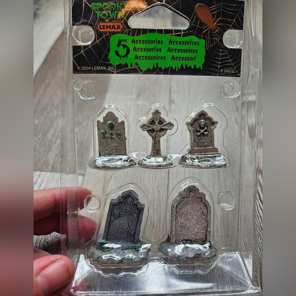 Spooky Town Lemax NEW in Package Tombstones set of 5 2004 24972 - Picture 1 of 5